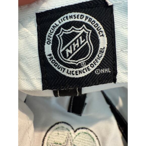 ‘47 women’s Dallas Stars NHL adjustable hat white with heart logo - Picture 9 of 9